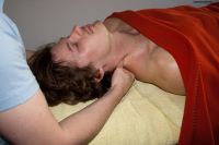 Mobile Massage Berlin - Entspannungsmassage des Kopfes und Halswirbelsäule