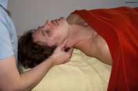 Mobile Massage Berlin - Entspannungsmassage des Kopfes und Halswirbelsäule